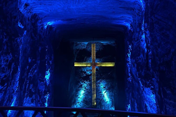 Cathedral of Sal Tour : an hour from Bogota - Pickup in Bogotá and the drive to Zipaquirá