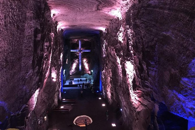 Cathedral of Sal Zipaquirá with Entrance and Transportation from Bogota - Who should book this experience?