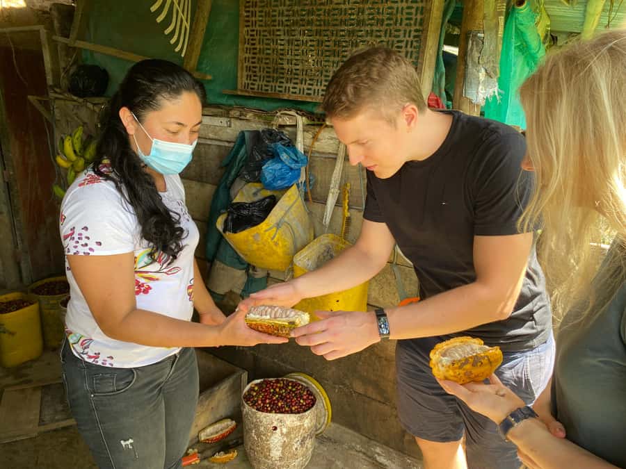Chocolate tour near the Medellín - Arriving at a family farm in Barbosa
