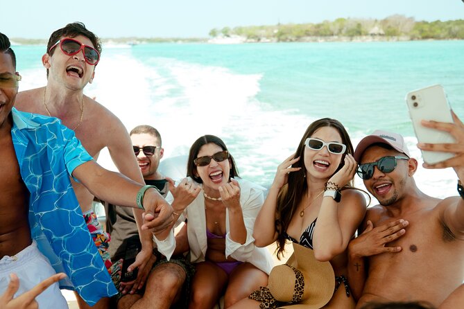 Cholon Boat Party Up 15 People - Who should book this private boat day?