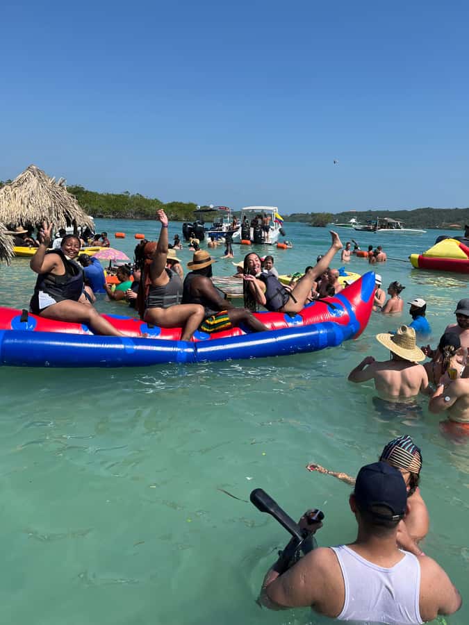 Cholon The best party island! - Why Cholon is different from a normal Cartagena beach day