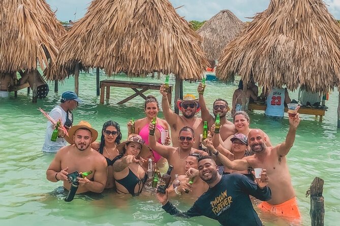 Cholon The party island, with DJ on board - Four hours at Cholón, Cartagena’s party island