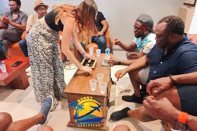 Cigar & Rum Tasting Experience in Cartagena – Private Luxury Tour - Meeting at Camellón de los Mártires in El Centro