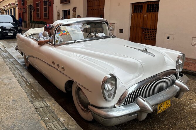 City tour by antique vehicle, luxury experience in Cartagena - What this Cartagena ride is really designed to do
