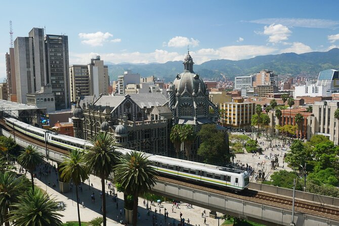 City Tour + Commune 13 Medellin - The Metro and Metrocable: Medellín from above