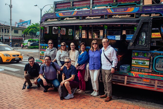 City tour Medellin + Comuna 13 + Graffititour Paisa for a day - Starting with bare feet and city bearings
