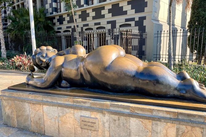 City Tour of Downtown Medellin Private or Shared - Meeting Botero at San Antonio Park