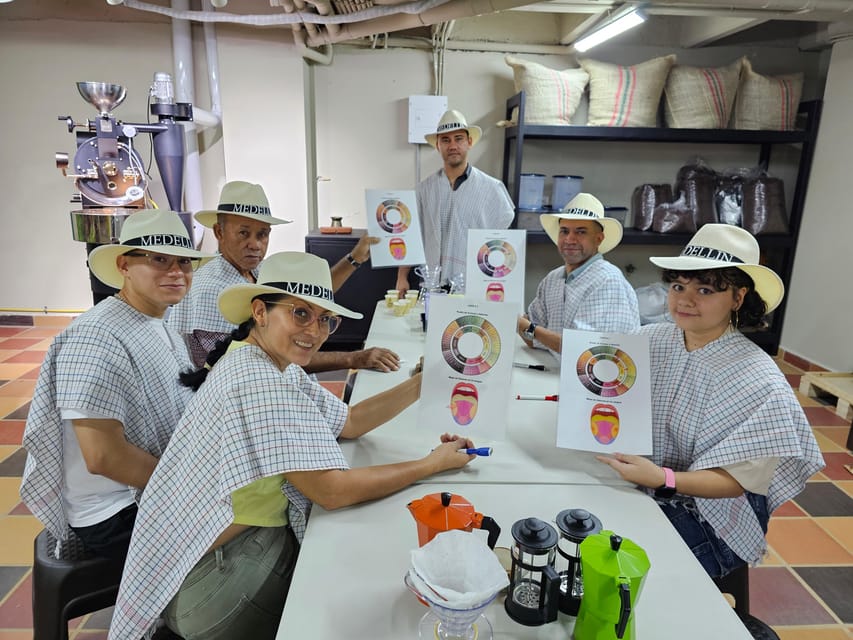 Coffee Experience with roasting show in Comuna 13 - Tasting Two Specialty Coffees