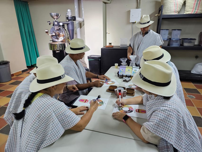 Coffee Experience with roasting show in Comuna 13 - Timing, Languages, and Access