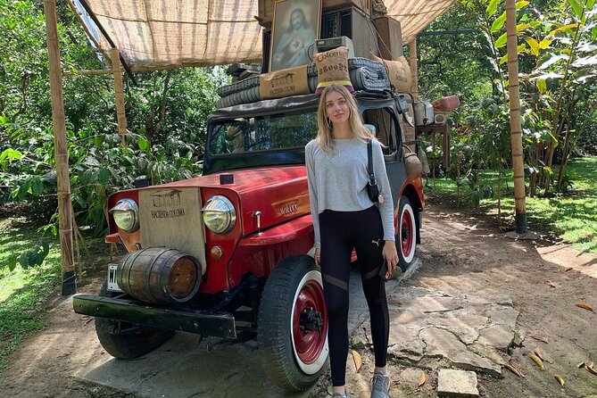 Coffee Farm Tour from Bogotá – Be a Farmer for a Day - Two cups, two Colombian traditions