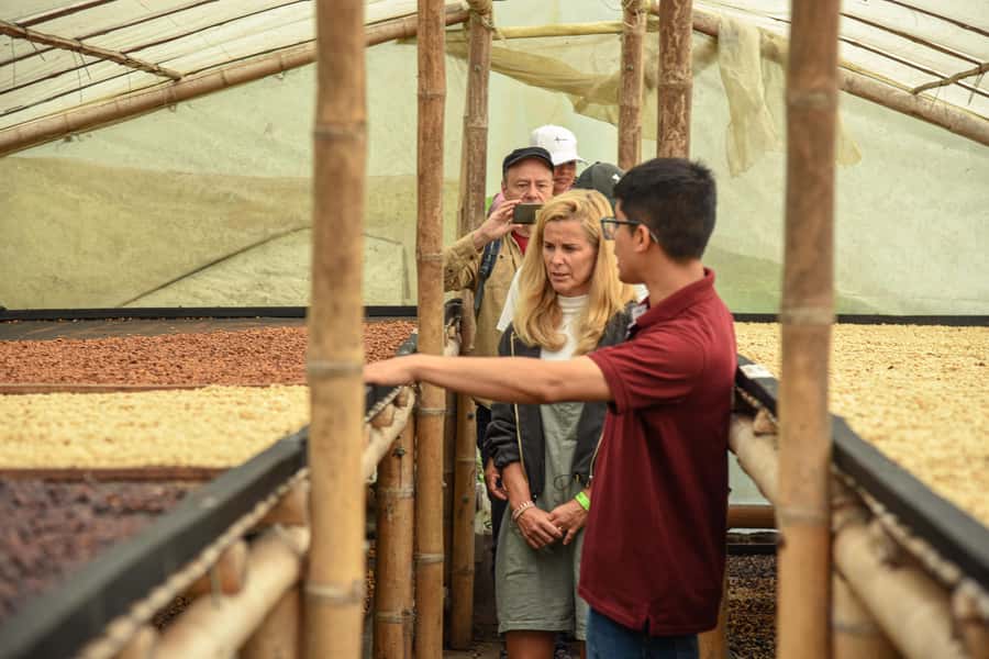Coffee Tour at Finca El Ocaso Salento: Traditional Spanish Farm - The cloth strainer and pot tasting