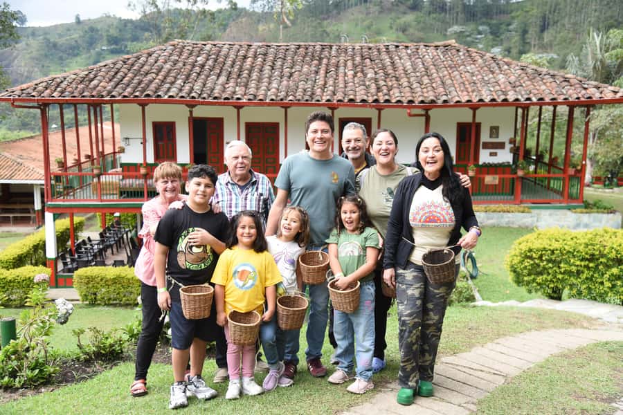 Coffee Tour at Finca El Ocaso Salento: Traditional Spanish Farm - Reaching the farm from Salento