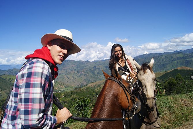 Coffee Tour In Horse Riding and Lunch In Medellin - The day in four useful points