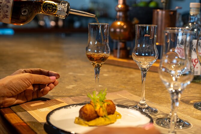 Colombian Rum and Food Pairing Experience - Colombian chocolate closes with local cacao