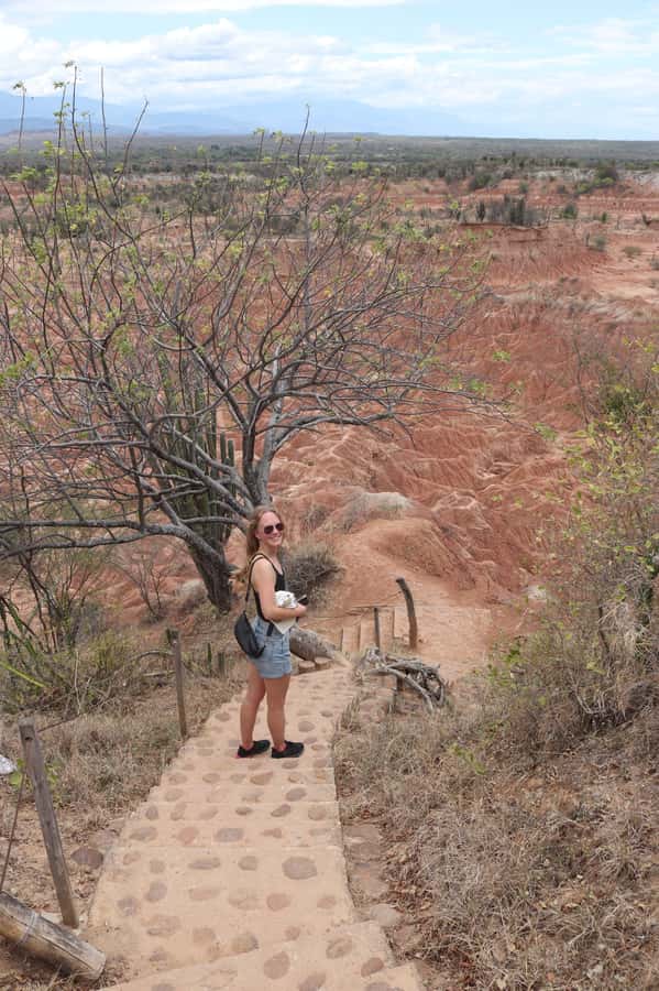 Community tour Biodiversity Latatacoa Desert Villavieja - Lunch, local flavors, and a useful break