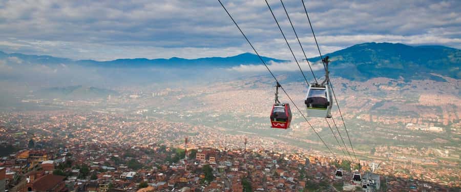 Comuna 13 & Downtown Medellin: From violence to innovation - Key points at a glance