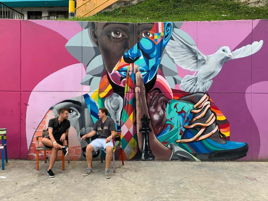 Comuna 13 & Downtown Medellin: From violence to innovation - Starting at Parque Berrío and meeting downtown