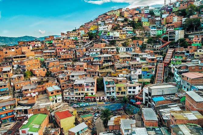 Comuna 13 Graffiti Tour with Street Food - Key points to know before you book