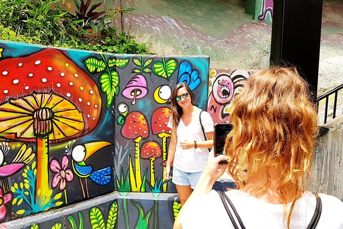 Comuna 13 Graffiti Tour with Street Food - Street food adds flavor, but not a full meal