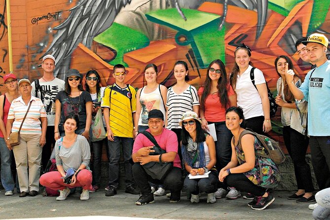 Comuna 13 Graffitour knows the urban art district of Medellín - Finishing with an Antioquia snack