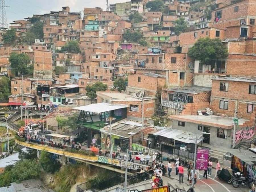 Comuna 13: Recorrido de Arte Urbano, Cultura y Resiliencia - Who will enjoy this tour most