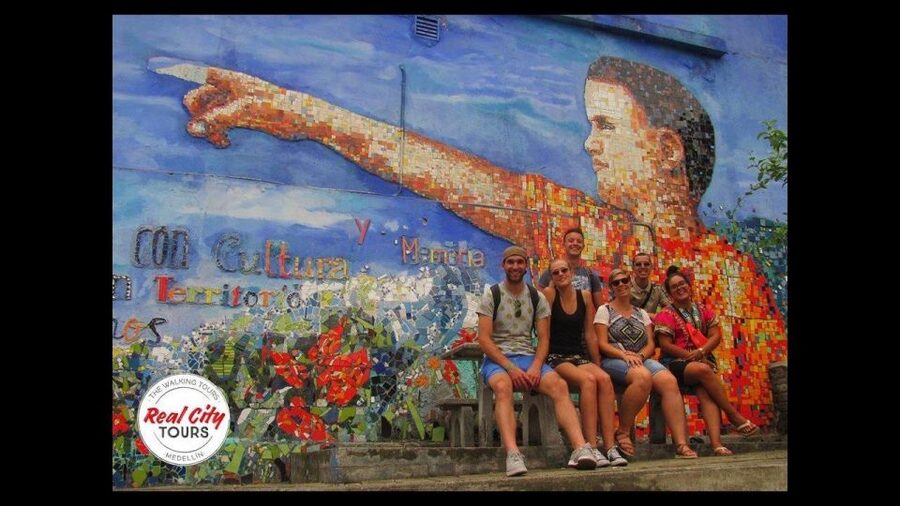 Comuna 4 - Moravia Tour - A closer look at the neighborhood