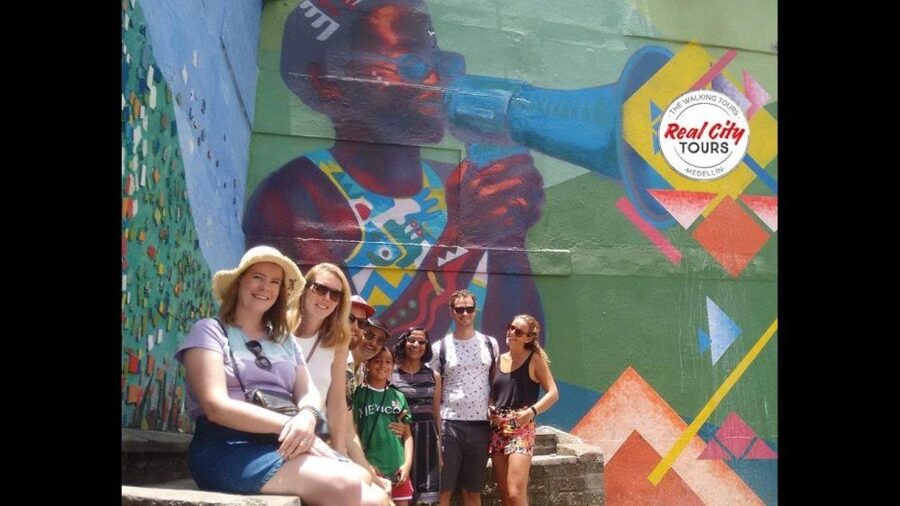 Comuna 4 - Moravia Tour - The food tasting and the final cultural stop