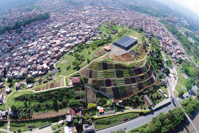 Comuna 4 Walking Tour Medellin - Morro de Moravia and the cost of transformation