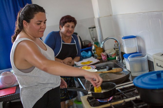 Cooking Class 4 Hours with a local Mom in Cartagena - Coconut rice, plantains, and a Cartagena main course