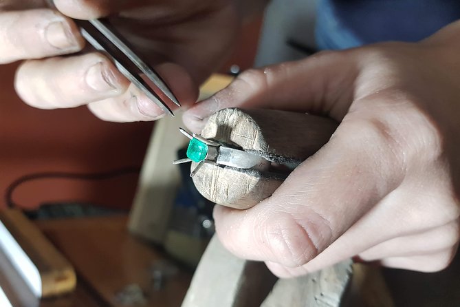 Create Your Own Colombian Emerald Ring - What the $142 price really buys you