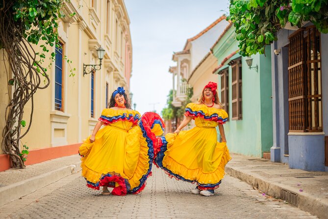 Cultural Photo Experience in Cartagena with Traditional Attire - Why this Cartagena photo session feels different