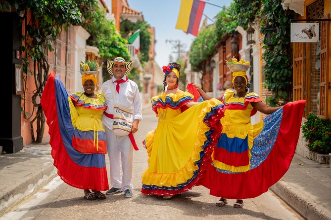 Cultural Photo Experience in Cartagena with Traditional Attire - What the 90-minute schedule means