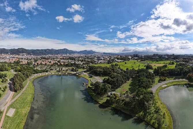 Cycling tour in Simon Bolivar Park and Virgilio Barco Library - What the $22 price really includes