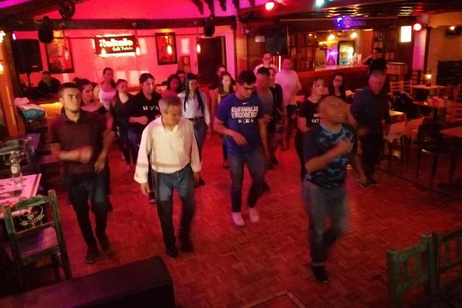 DANCE TOUR THURSDAY (Class + Night out Bogota) - What private means for your salsa experience