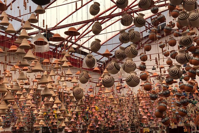 Day trip to Villa de Leyva and "the ceramics town" Ráquira - Ráquira, where the souvenir shopping has a local purpose