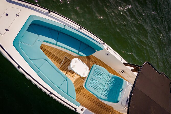 Deluxe Speedboat To the Rosario Islands 12 Passengers - Cholon and the Barú Lunch Stop