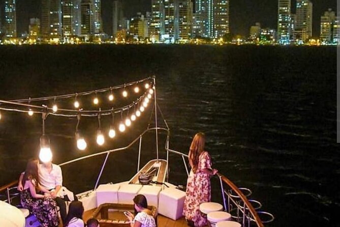 Dinner by the bay of Cartagena on a SIBARITA boat - The bay route: beautiful views, limited movement