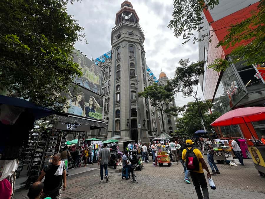 Downtown shopping and art galleries/museum - Starting from Sabaneta, Itagüí, Medellín, or Envigado