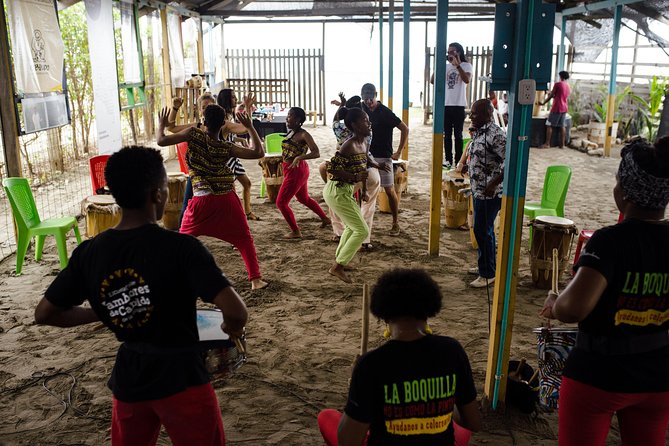 Drumming and Dancing in Cartagena/La Boquilla - Learning drumming, champeta, and Caribbean dance