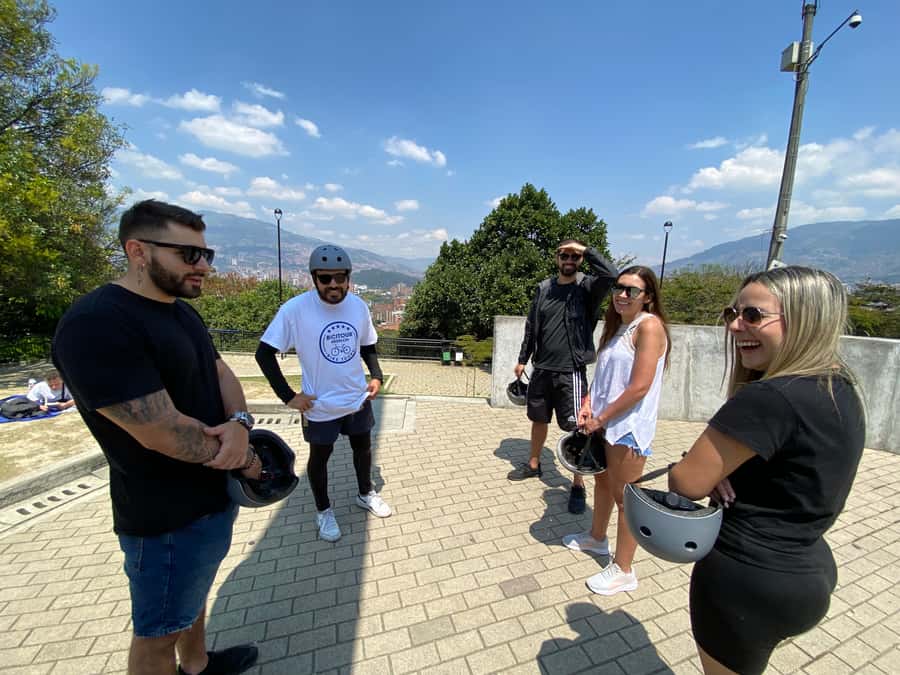 E-Bike City Tour Medellin with Local beer and Snacks - Pueblito Paisa and the best city view