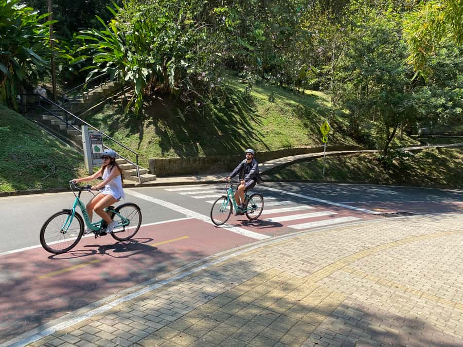 E-Bike City Tour Medellin with Local beer and Snacks - Conquistadores and the Medellín River Parks