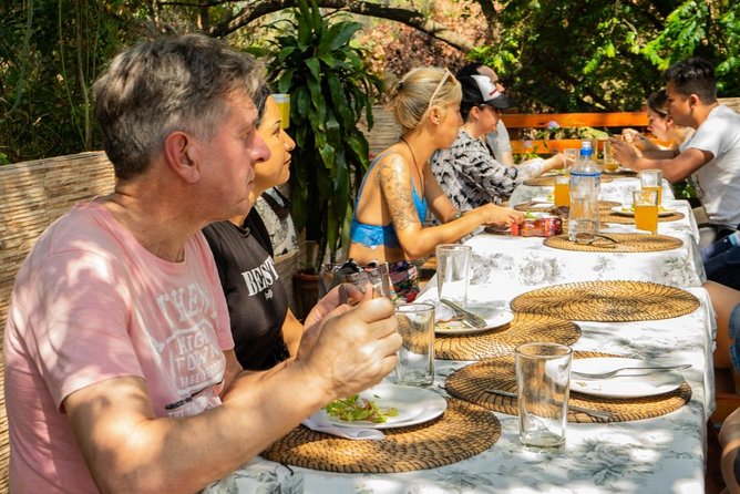 Eco-Hike in Minca: Coffee Tour, Waterfall & Chocolate Experience! - Coffee in Minca: useful, tasty, but check your expectations