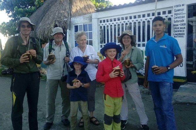 Ecoruta Volcán del Totumo and experience in the Mangroves - The guide and transport can shape your day