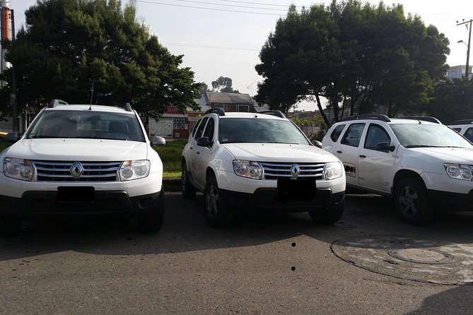 El Dorado Airport Transfer: Direct to Your Hotel or Accommodation - Landing at El Dorado Airport and finding your driver