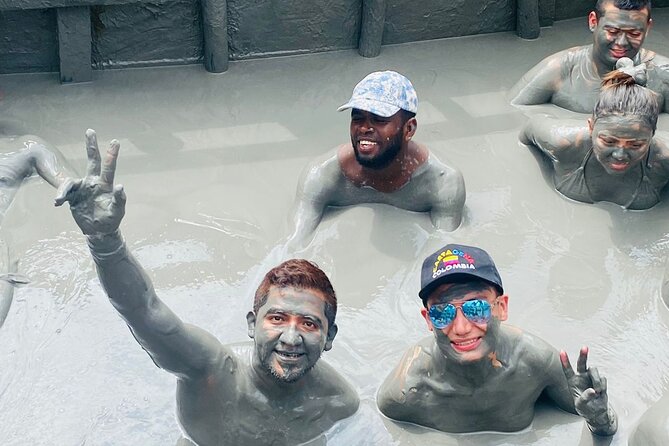 El Totumo mud volcano day tour and eco-friendly hotel - Three Hours at Arroyo de Piedra