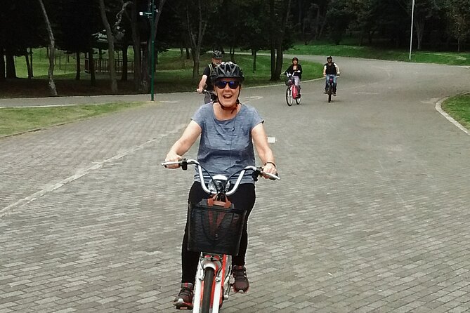 Electric bikes with local bites (flexible hours and small group) - Why an electric bike works well in Bogotá