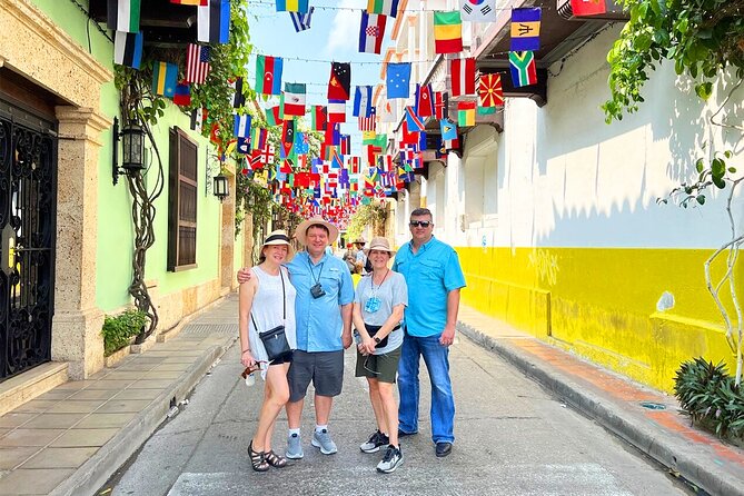 Emerald Experience Private Tour in Cartagena - Getsemani in 40 minutes