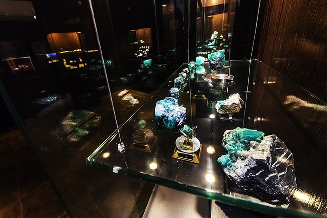 Emerald Museum & Jewelry Workshop: Behind the Scenes Tour - Starting at the Caribe Jewelry Museum and Factory