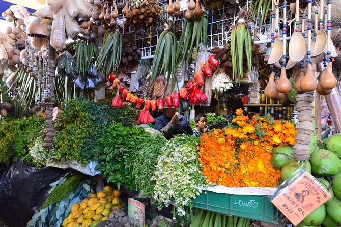 Enjoy the flavors of Colombia! - What the fruit samples add to the experience