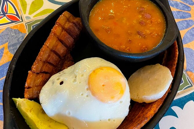 Excursion to Guatapé by chiva, lunch and Pablo Escobar's hacienda - Strawberries, Alto del Chocho, and a taste of the countryside